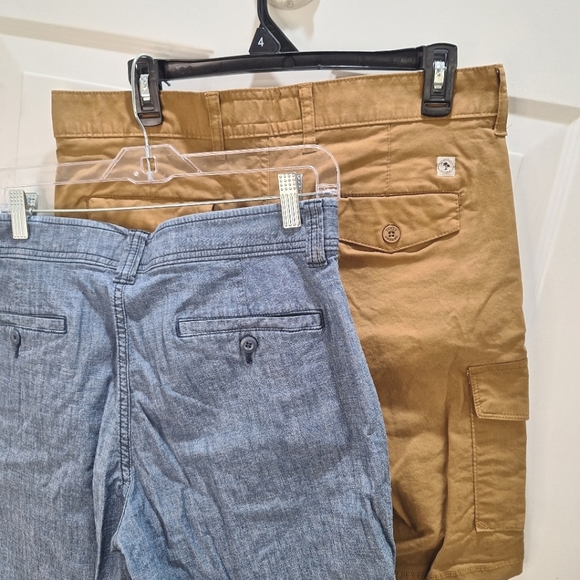St Johns Bay & Dessert Dunes 2 Pair of Shorts Size 32 - Picture 4 of 6